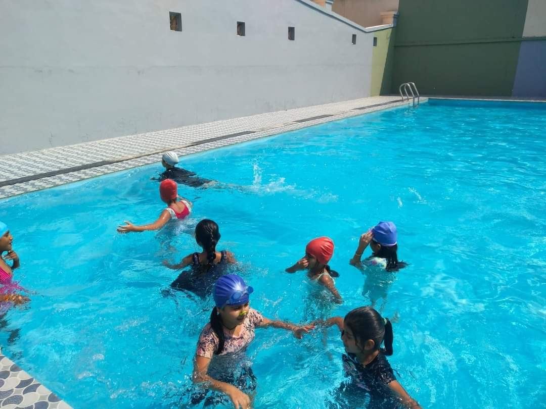 Swimming pool